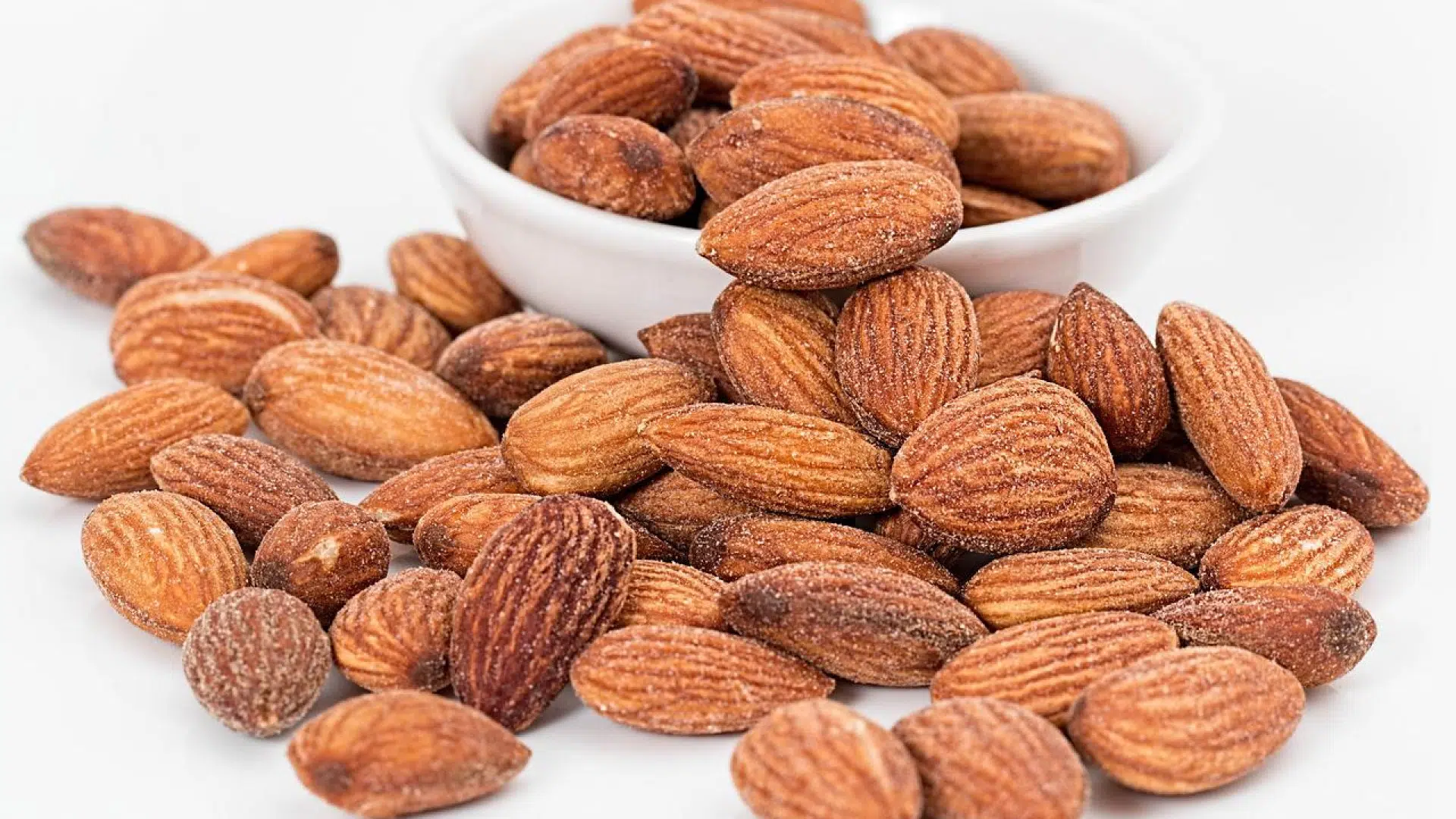 Consommez des noix et des amandes lors du petit-déjeuner